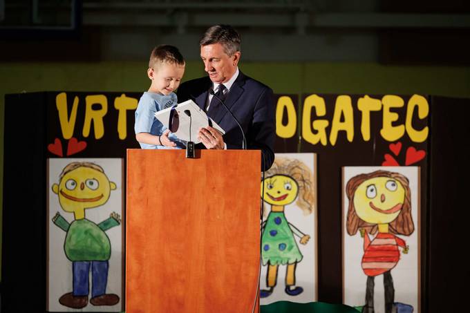 Predsednik Pahor na odprtju novega vrtca v Rogatcu, 185. občini, ki jo je obiskal v obeh mandatih